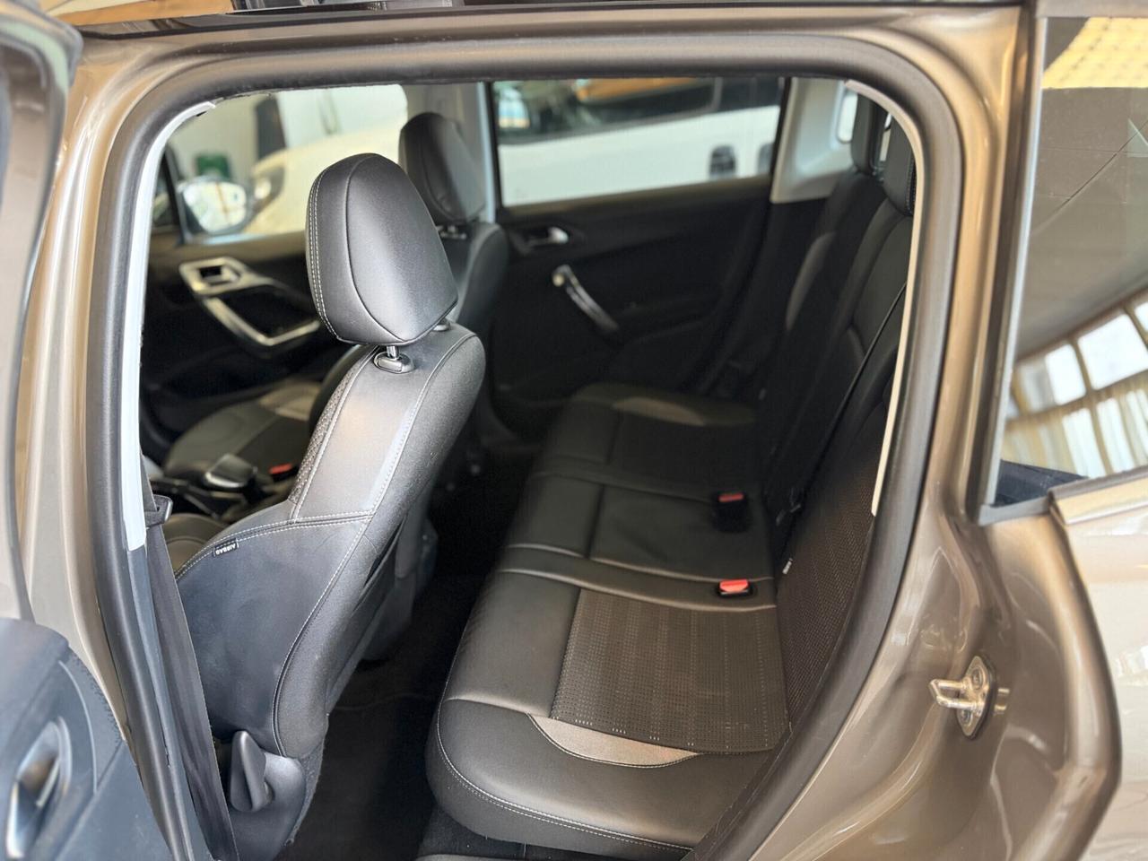 Peugeot 2008 1.6HDi 100 Allure-FINANZIABILE