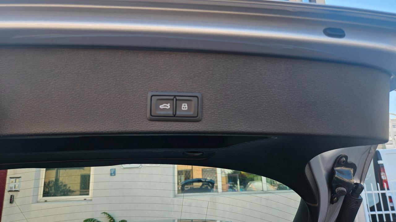 Audi Q2 30 1.0 tfsi 110cv C.MANUALE-NAVY-CAMERA-SED.RISC.