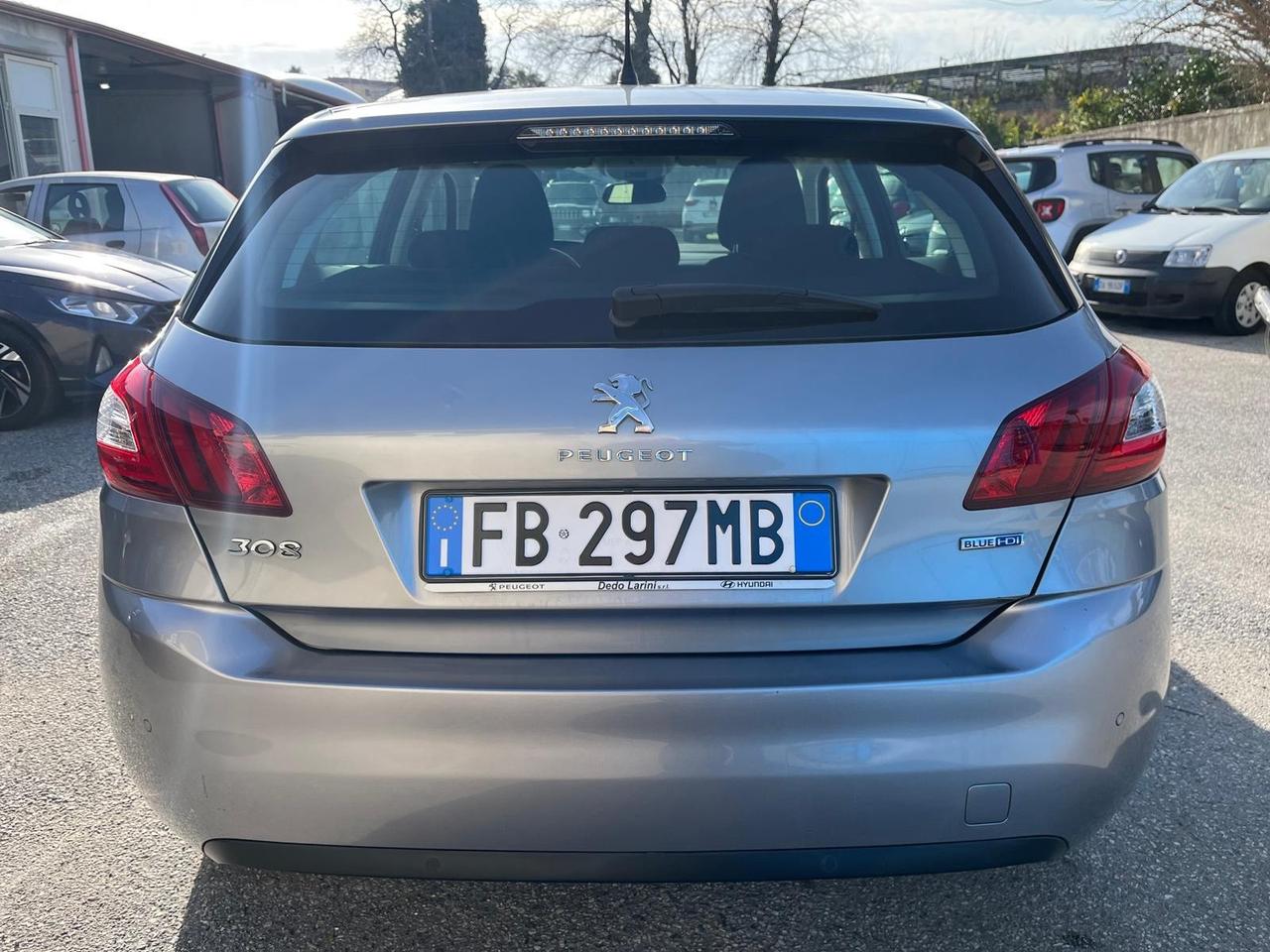 Peugeot 308 5P-1.6 hdv/100cv-km 118000-12/2015
