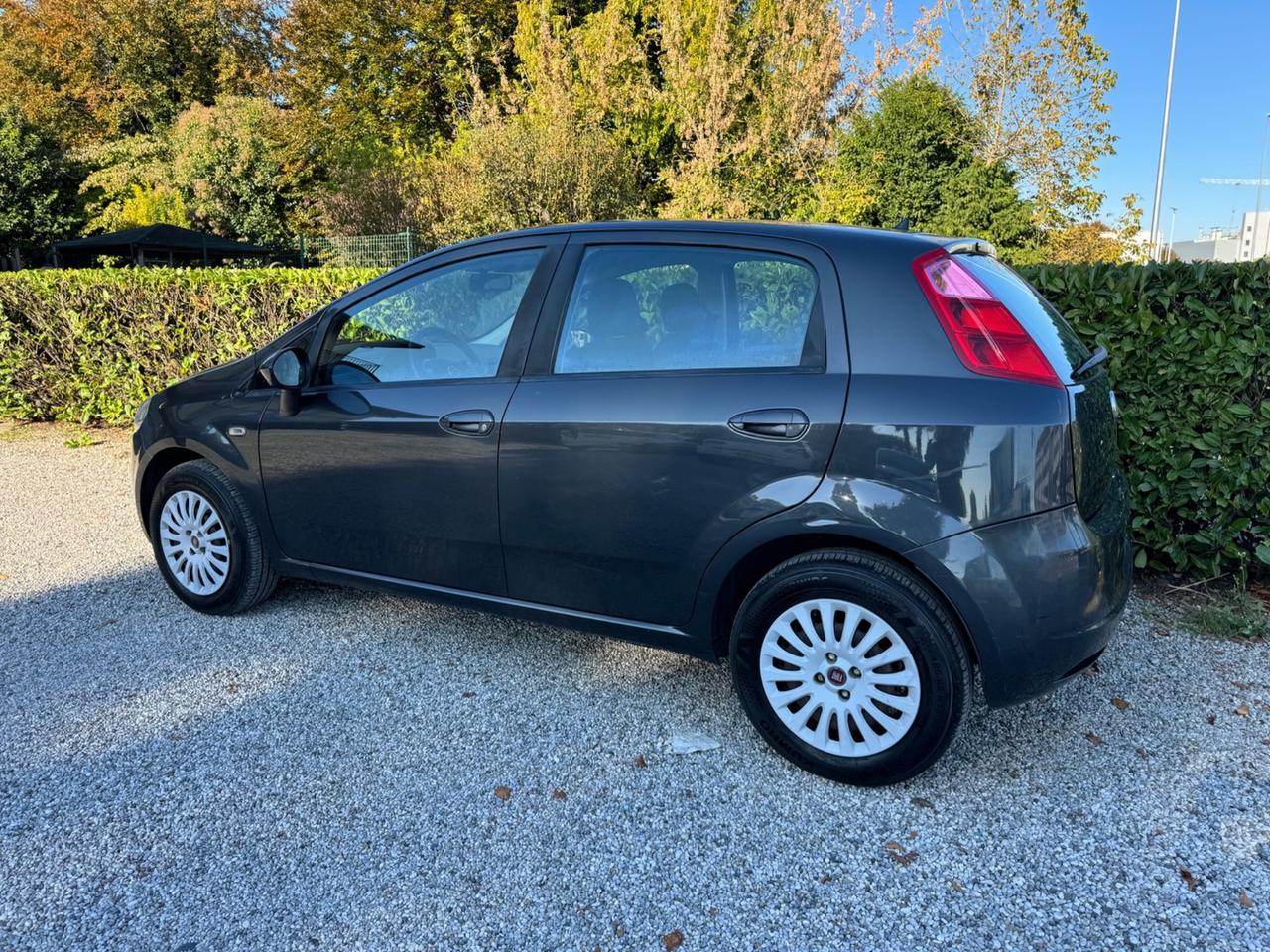 Fiat Grande Punto 1.4 75cv - NEOPATENTATI