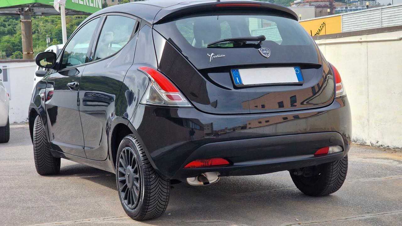 Lancia Ypsilon 1.2 69 CV 5 porte Platinum