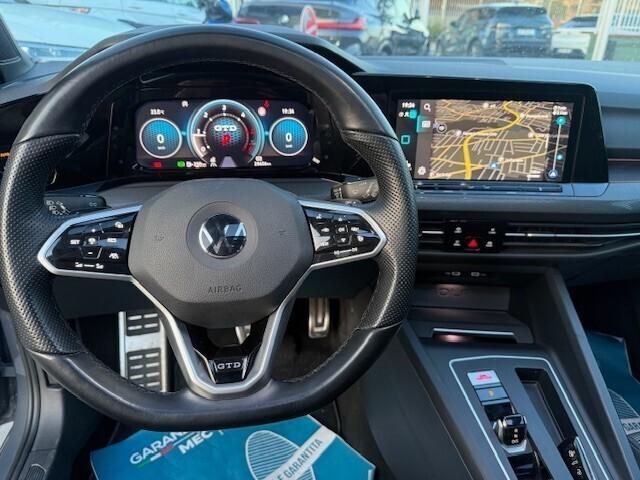 Volkswagen Golf 2.0 TDI GTD DSG 200CV