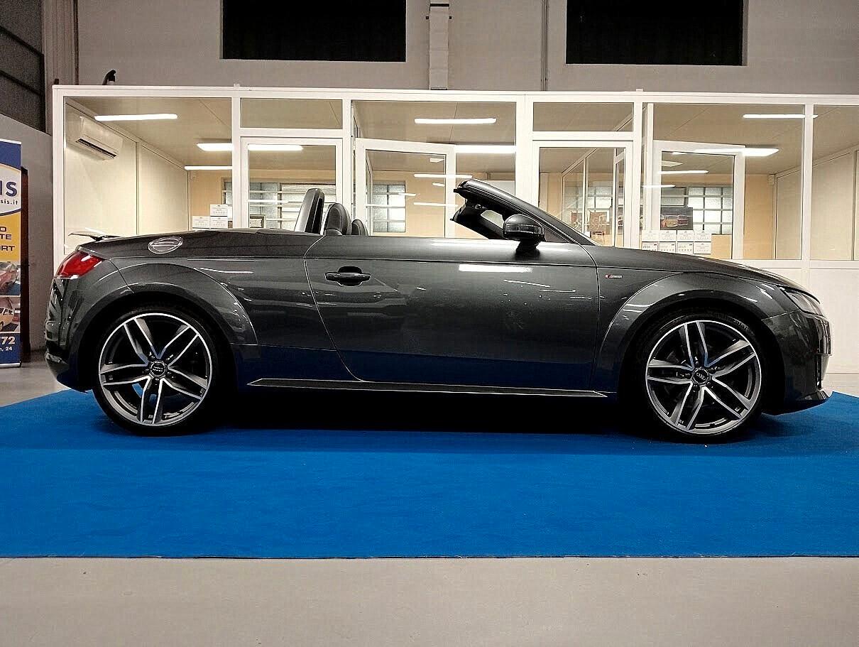 Audi TT ROADSTER 1.8 TFSI SLINE 19" MATRIX CABRIO S-LINE