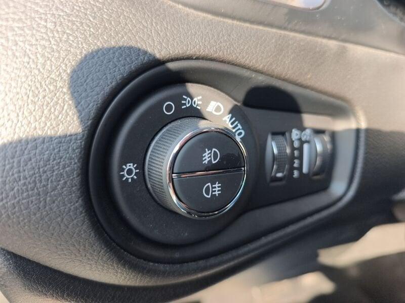 Jeep Renegade 2019 1.5 turbo t4 mhev Limited 2wd 130cv dct