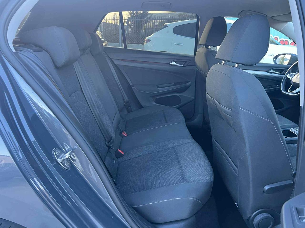 Volkswagen Golf 2.0 TDI DSG 116CV