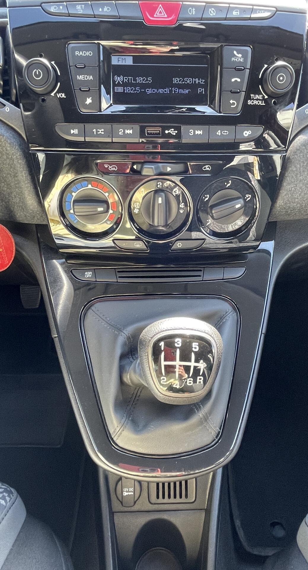 Lancia Ypsilon 1.0 hybrid Silver s