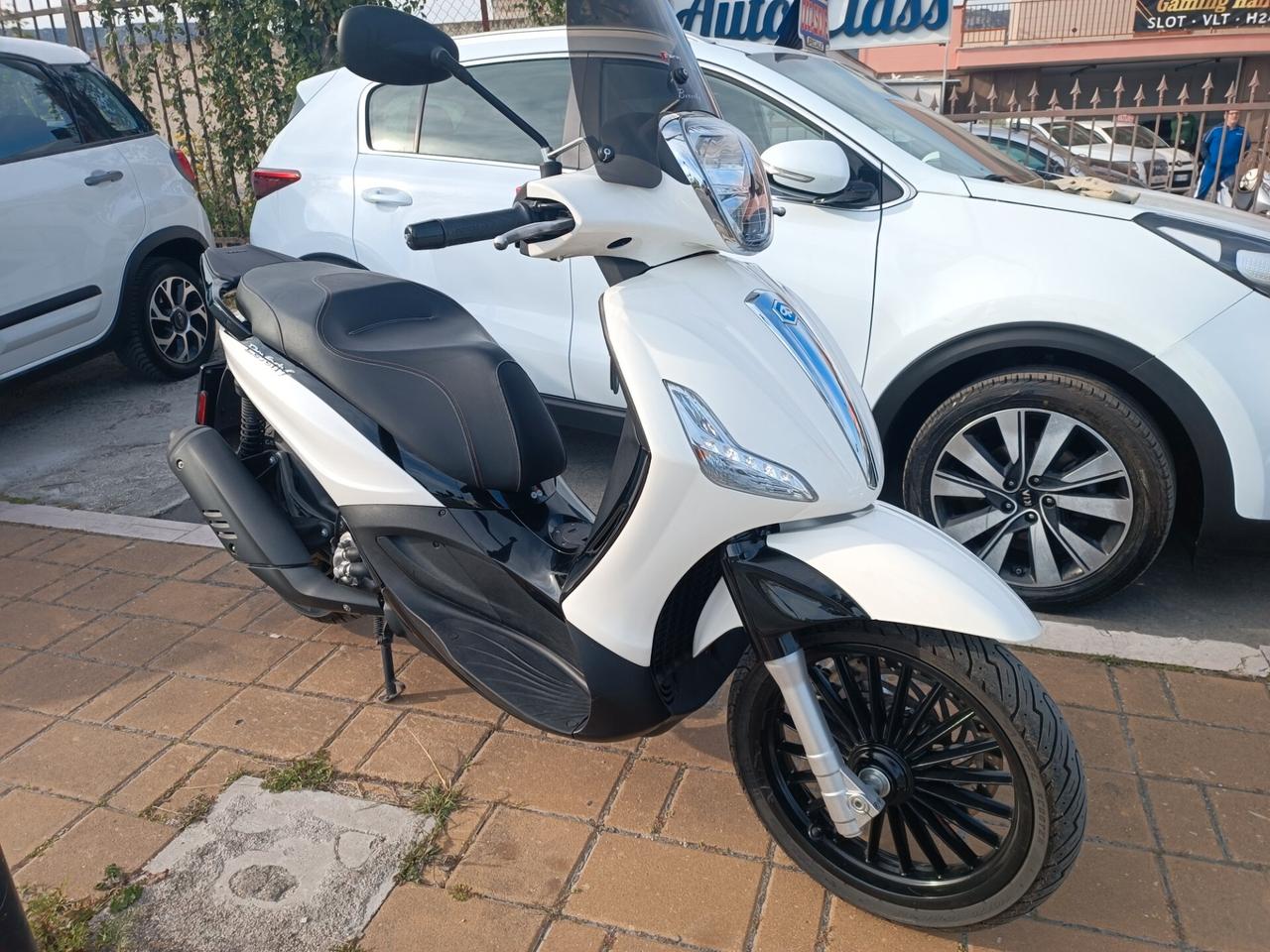 Piaggio Beverly 300