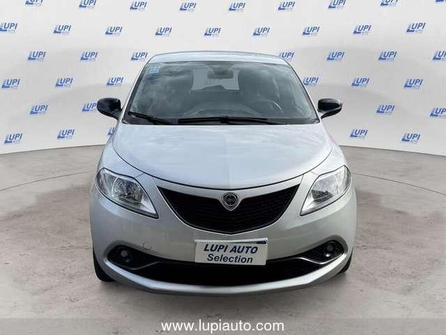 Lancia Ypsilon 1.0 firefly hybrid Gold s&s 70cv