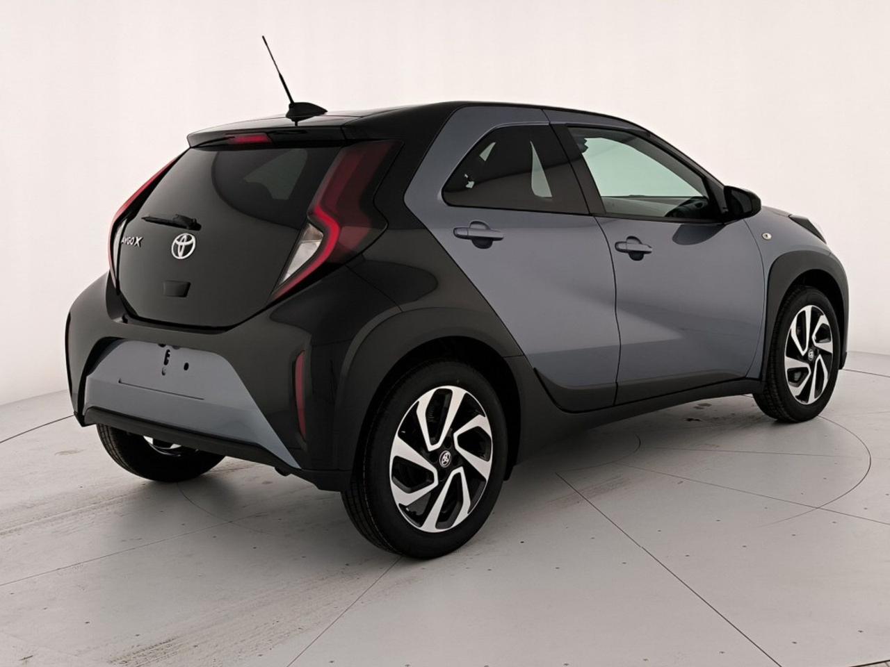 Toyota Aygo x 1.0 trend 72cv