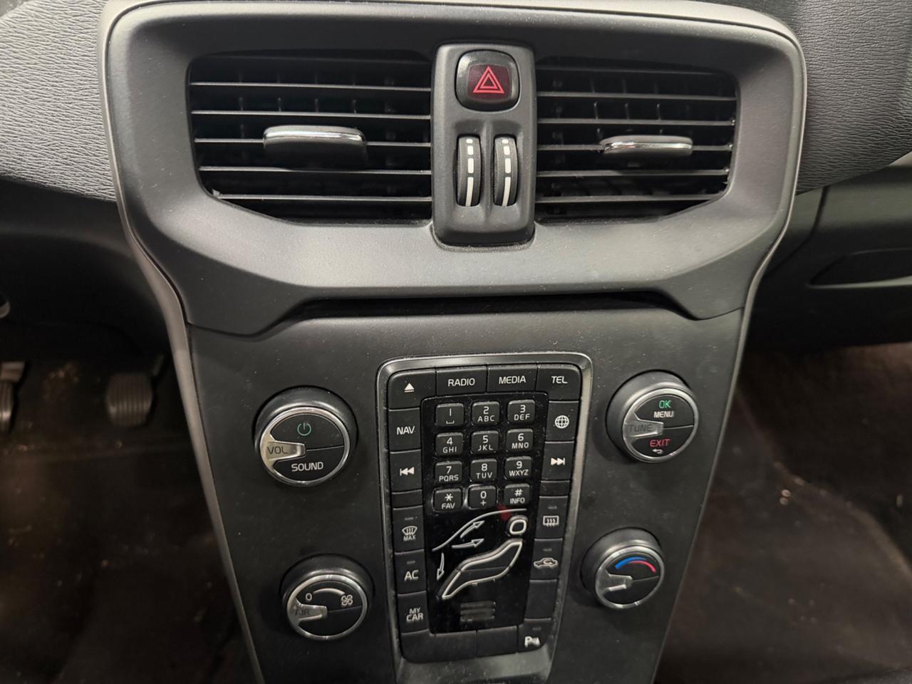 Volvo V40 Cross Country D2 Business Plus