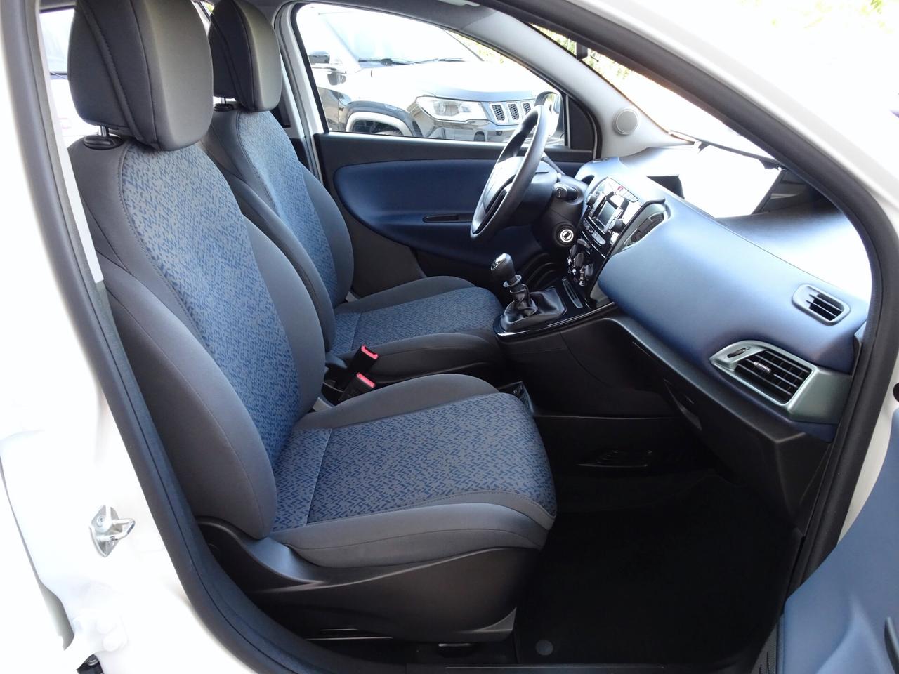 Lancia YPSILON 1.0 Hybrid ORO 70CV *COME NUOVA*