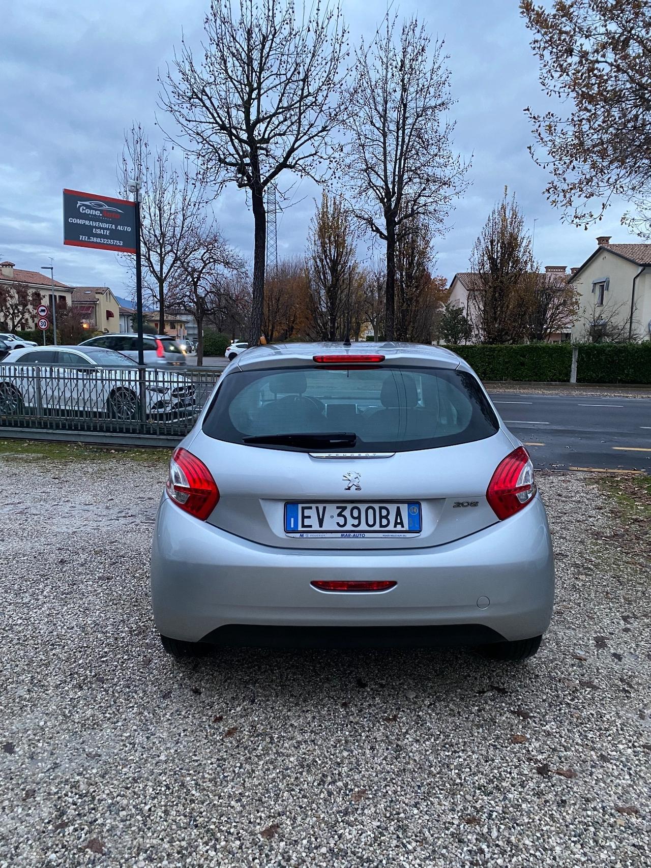 Peugeot 208 PureTech 82 5 porte Allure