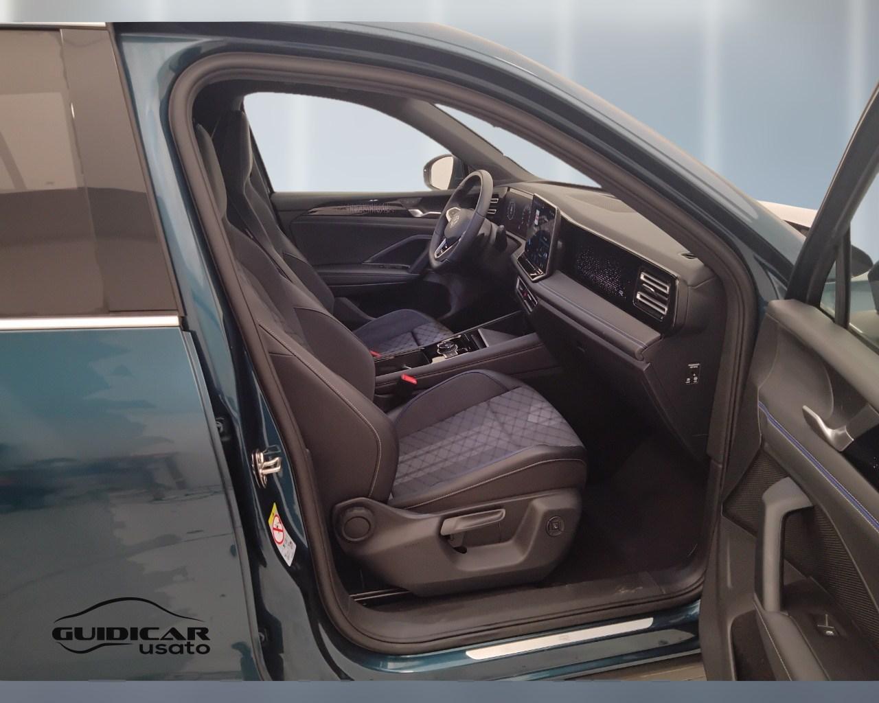 VOLKSWAGEN Tiguan III 2024 - Tiguan 2.0 tdi R-Line 150cv dsg