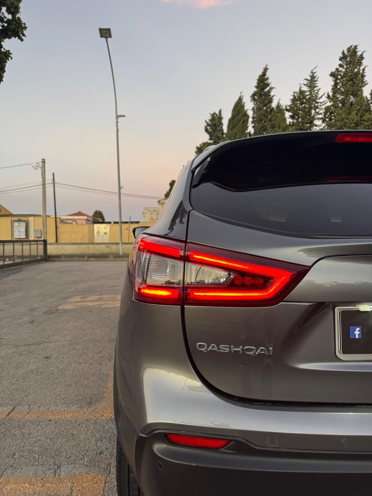 Nissan Qashqai 1.5 dCi CAMBIO AUTOMATICO/POCHI CHILOMETRI