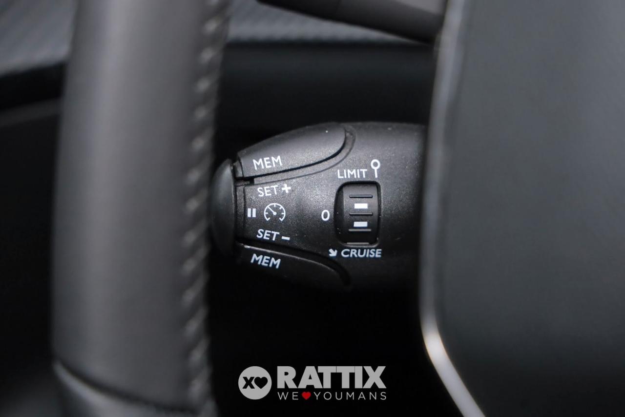 Peugeot e-2008 motore elettrico 100kW Allure Pack