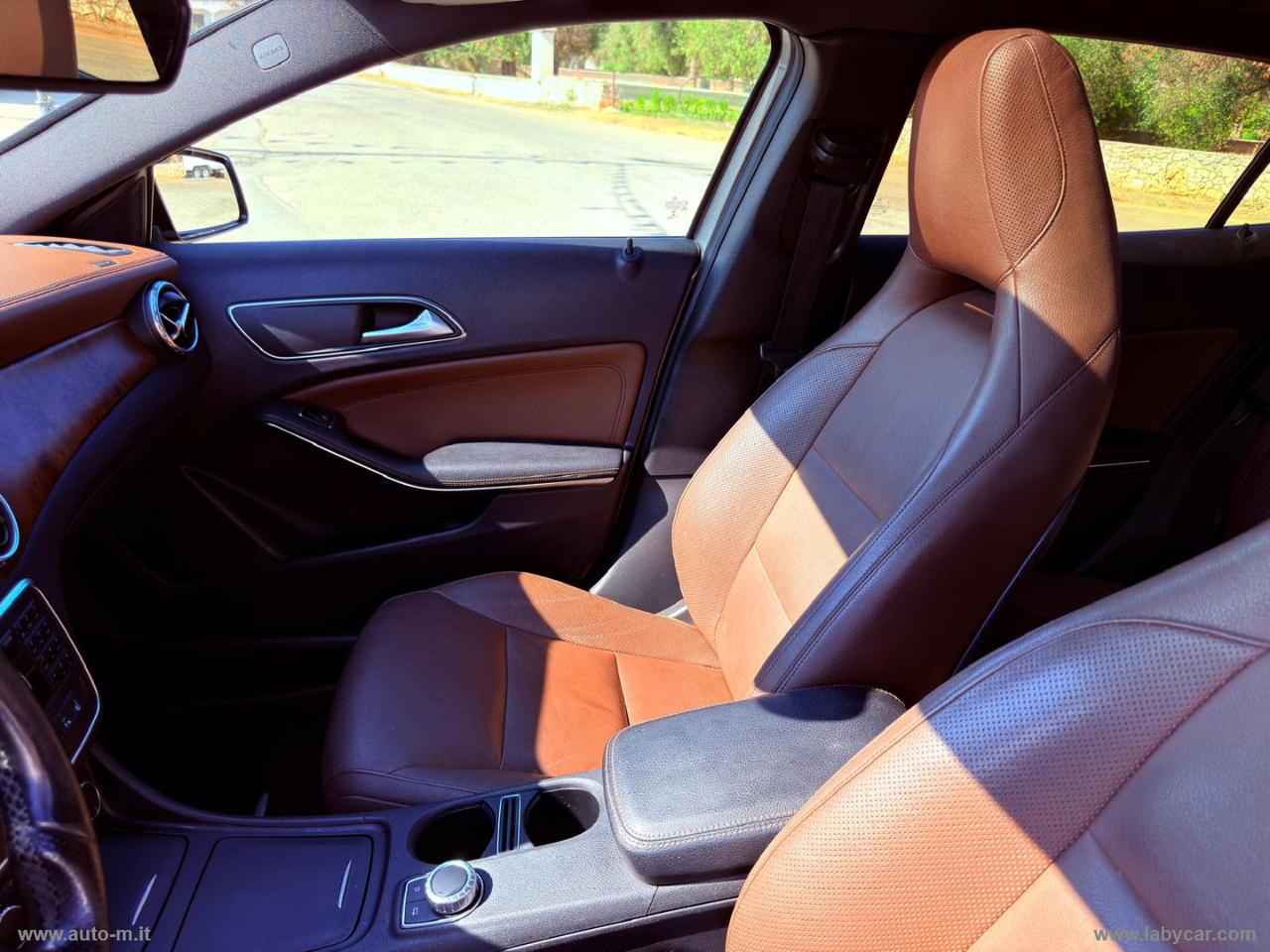 MERCEDES-BENZ GLA 200 d Automatic Premium