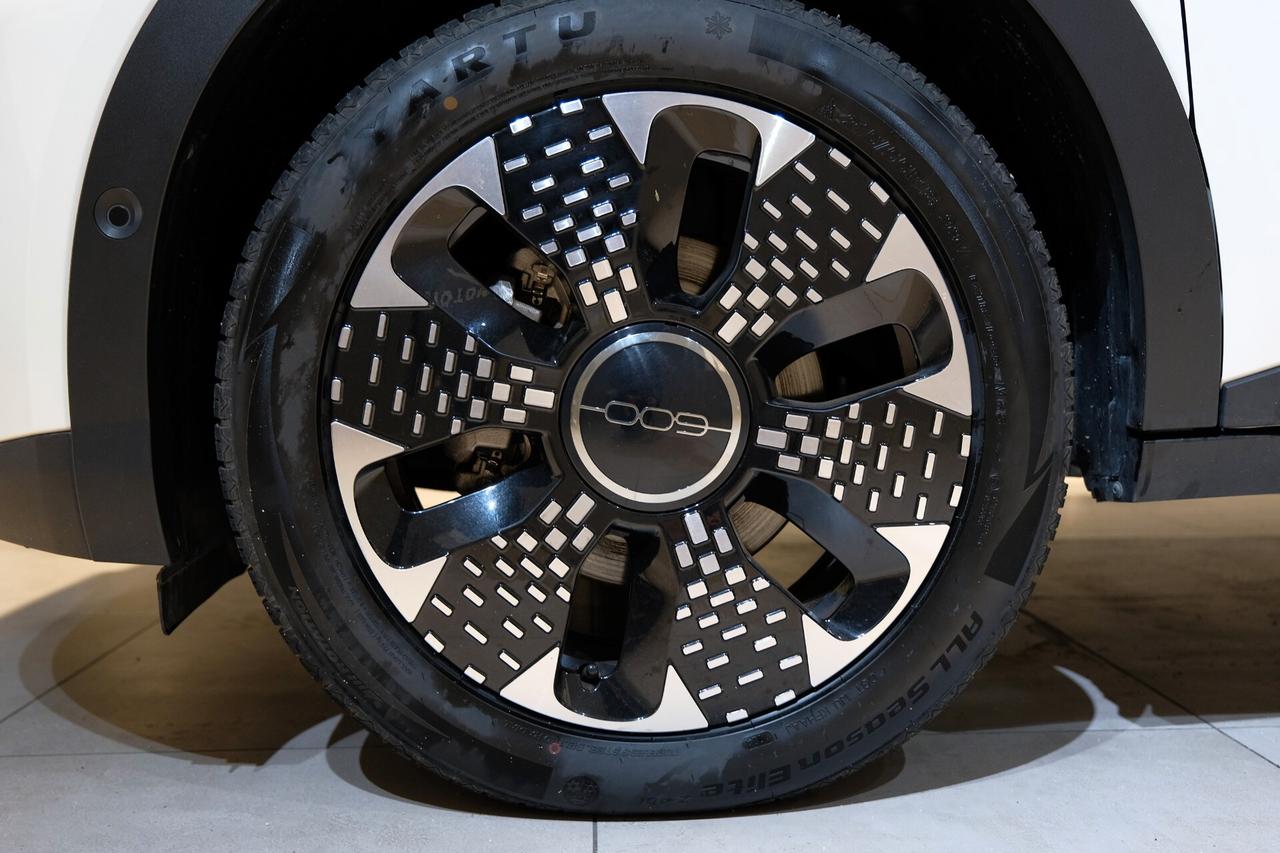 Fiat 600 Hybrid 100 CV DCT MHEV La Prima