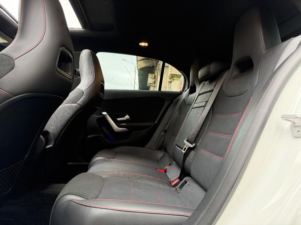 Mercedes Classe A 200d Premium AMG Night Edition 150CV