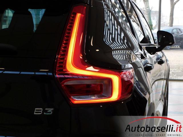 VOLVO XC40 B3 2.000 MHEV 163CV CORE AUTOMATICA NAVIGATORE