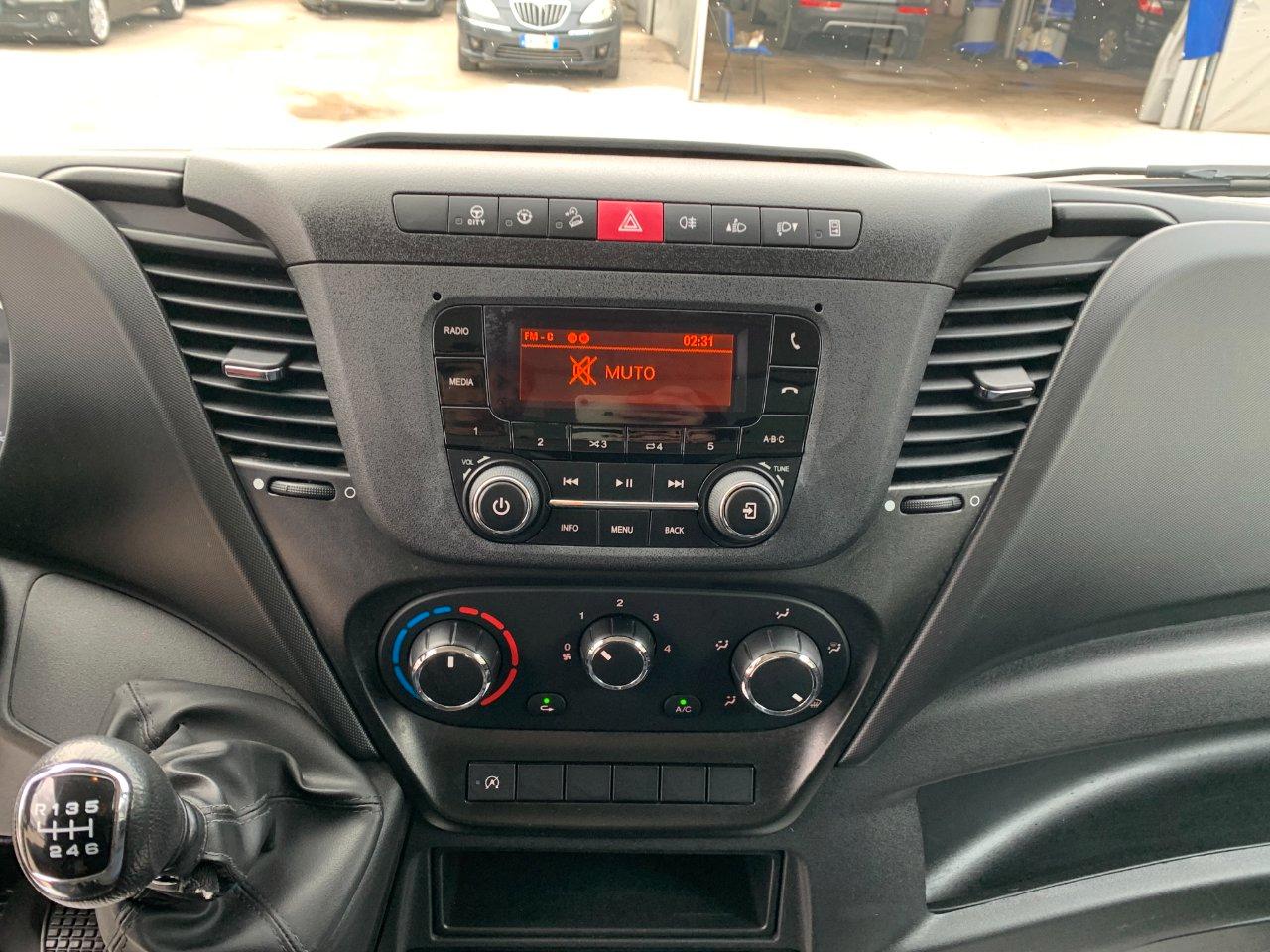IVECO Daily Cabinato Furgonato