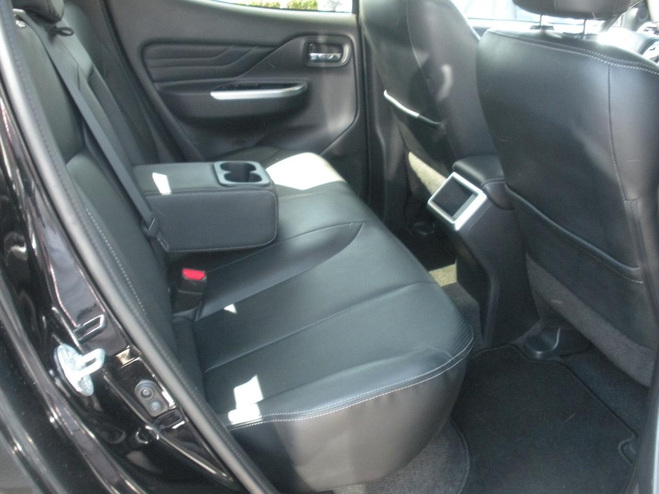 Mitsubishi L200 2.3 D Double Cab 4x4 Super Select Diamond aut.