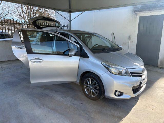 TOYOTA Yaris 1.0 5 porte Lounge OK NEOPATENTATI KM CERTIFIICATI