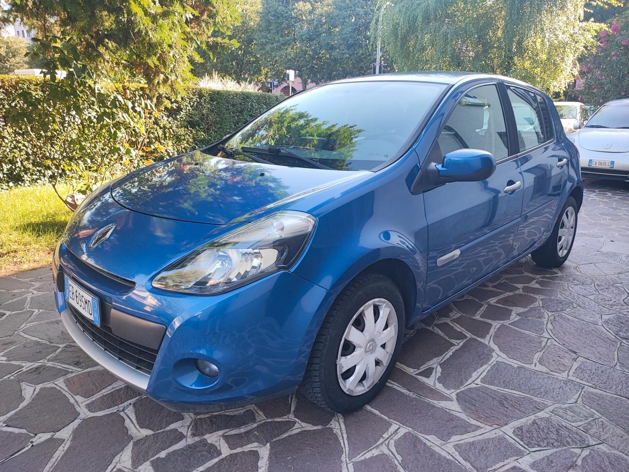 Renault Clio 1.2 16V 5 porte nave neopatentati