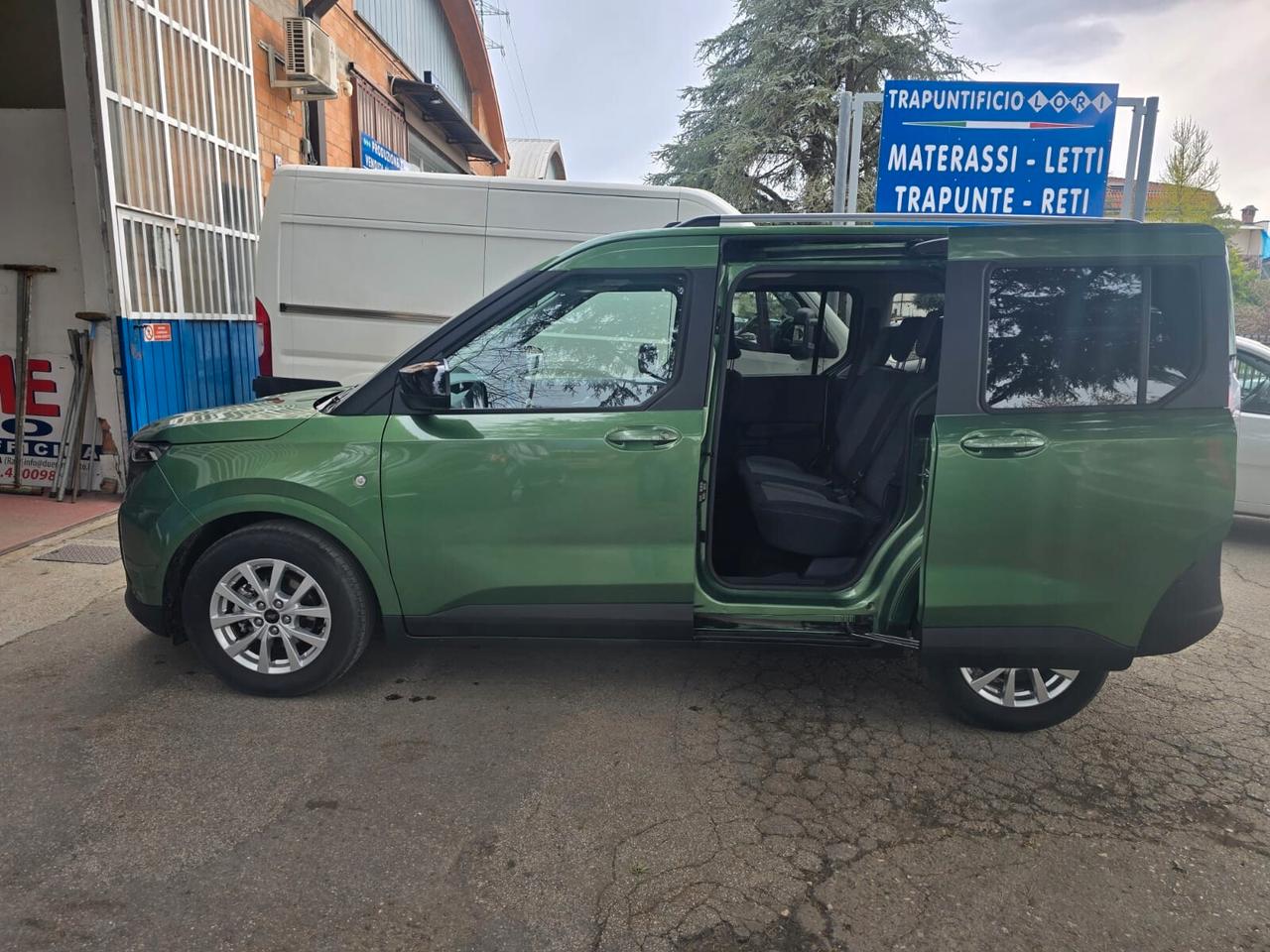 Ford Tourneo Courier 1.0 EcoBoost Titanium rate da 99.00