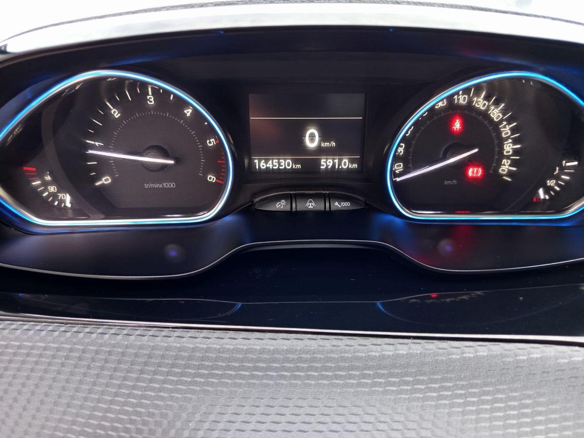 PEUGEOT 2008 BlueHDi 100 Allure - 2016