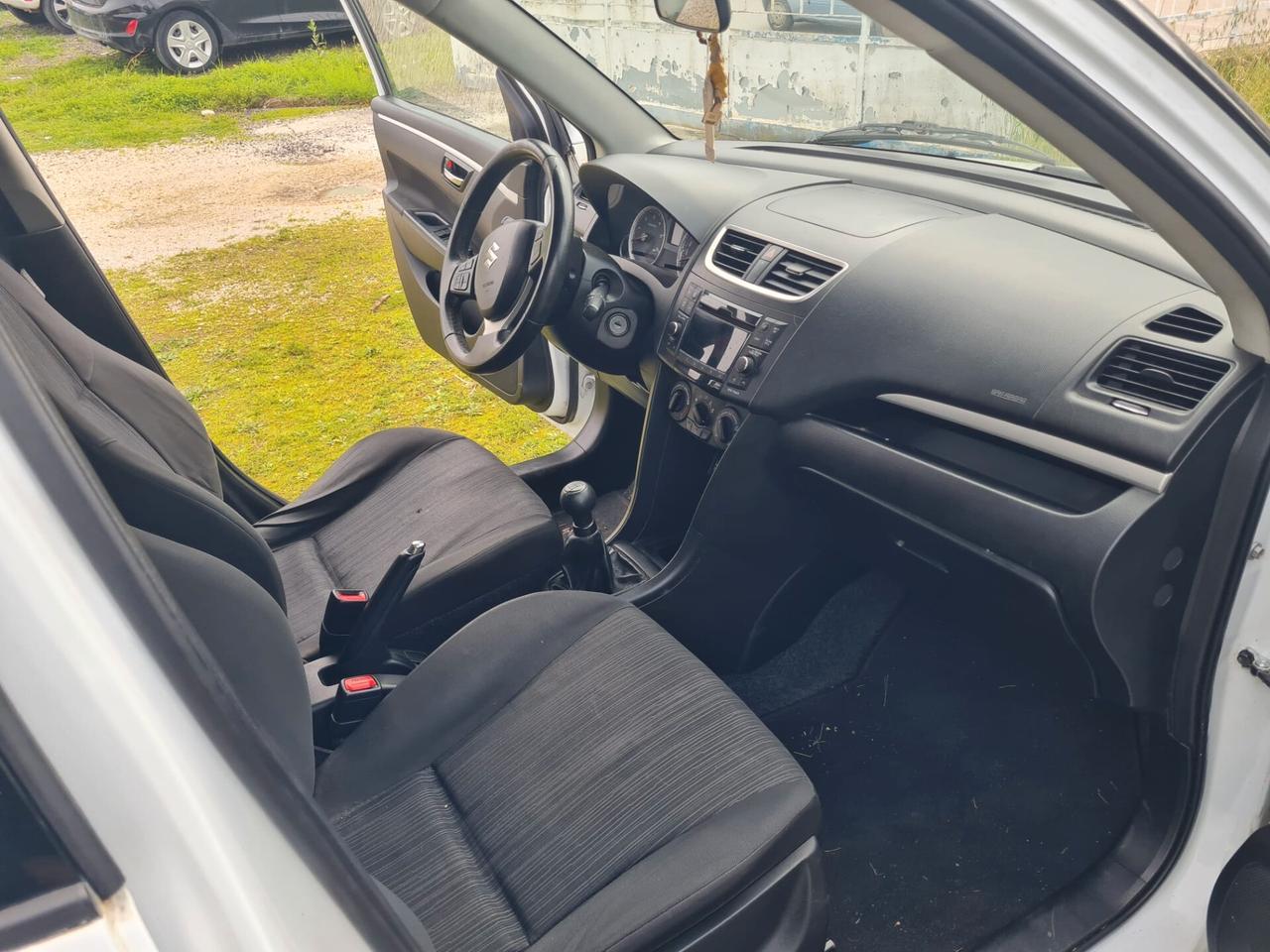 Suzuki Swift 1.3 DDiS 5P B-Top Bi-Color