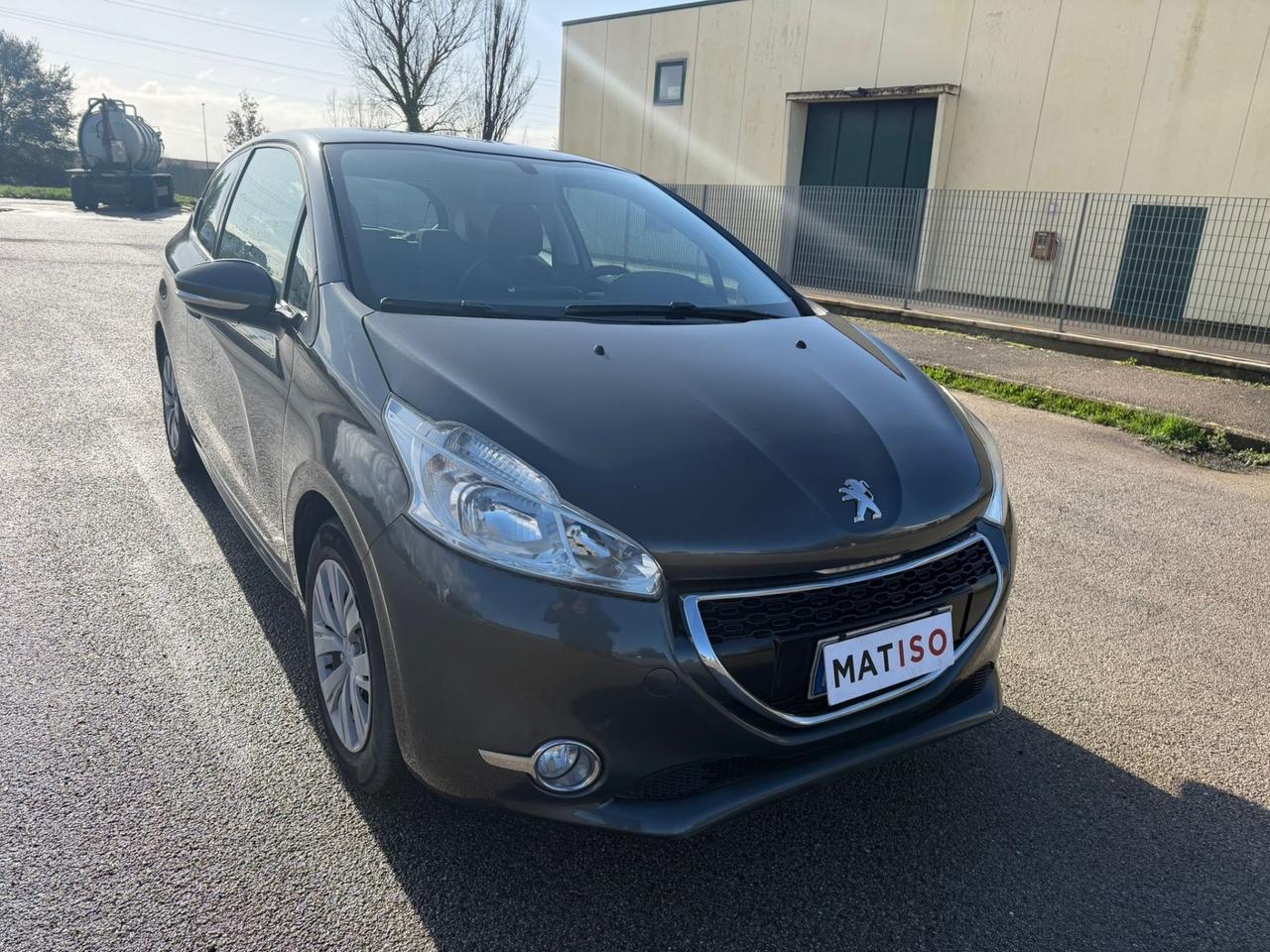 Peugeot 208 1.2 benzina. 12 mesi di garanzia
