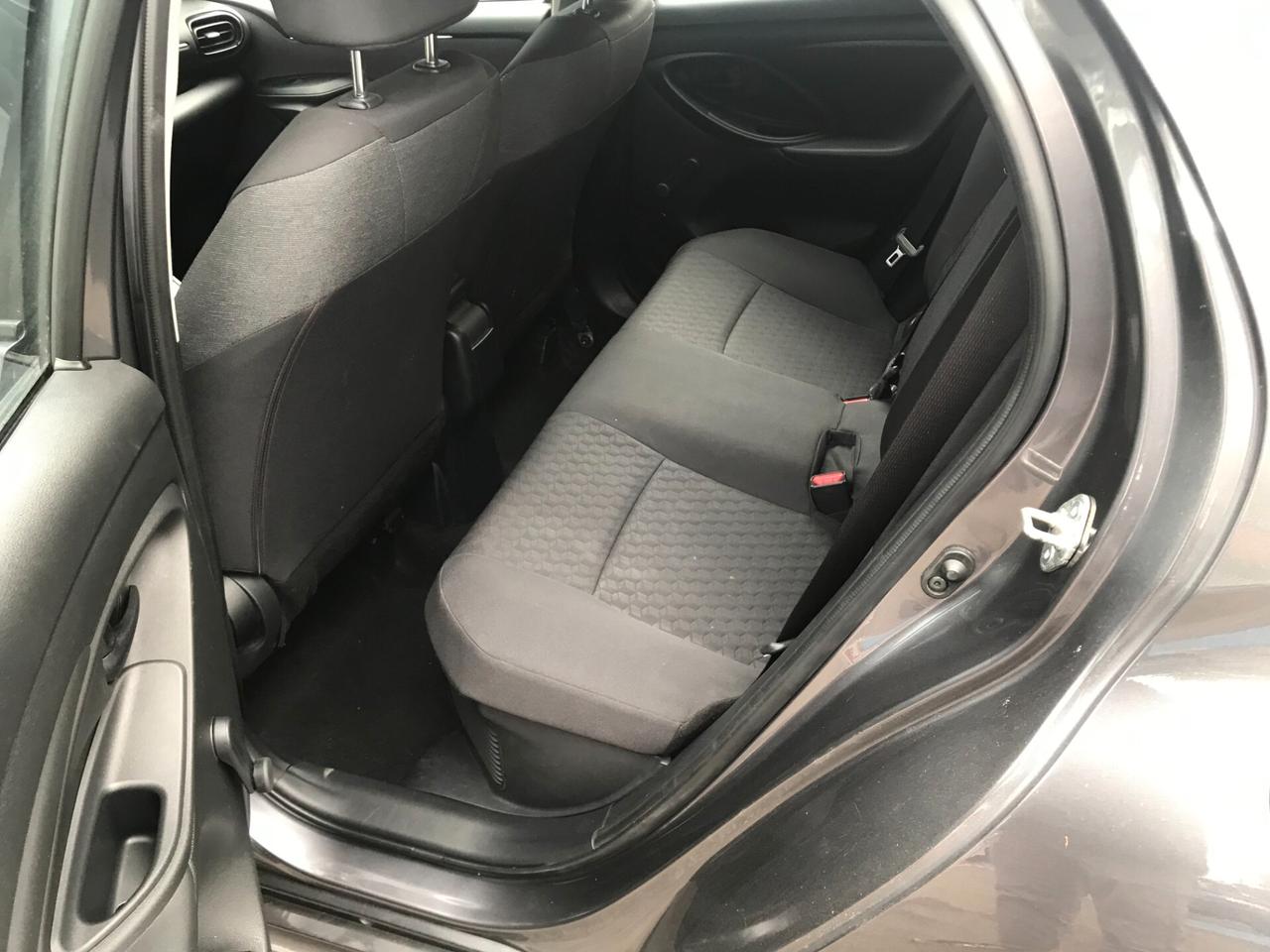 Toyota Yaris 1.5 Hybrid 5 porte Business