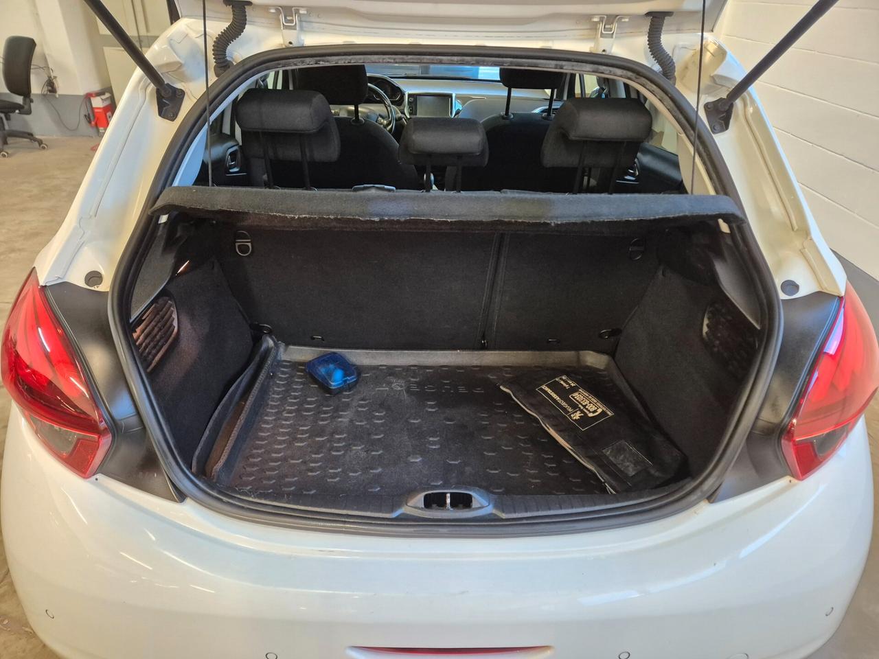 Peugeot 208 BlueHDi 100 5 porte GT Line PERFETTA