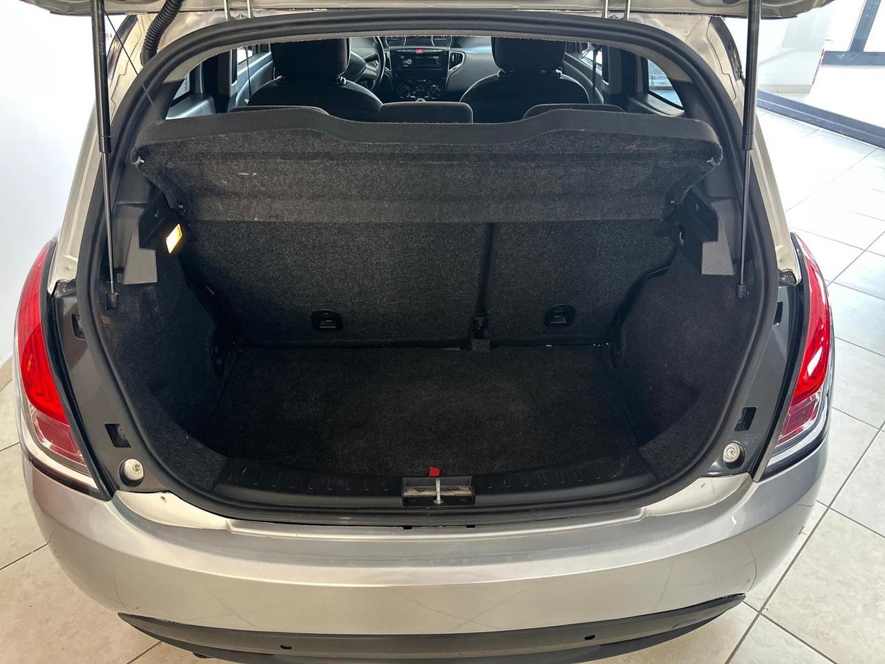 Lancia Ypsilon 1.2 69 CV 5 porte S&S Silver