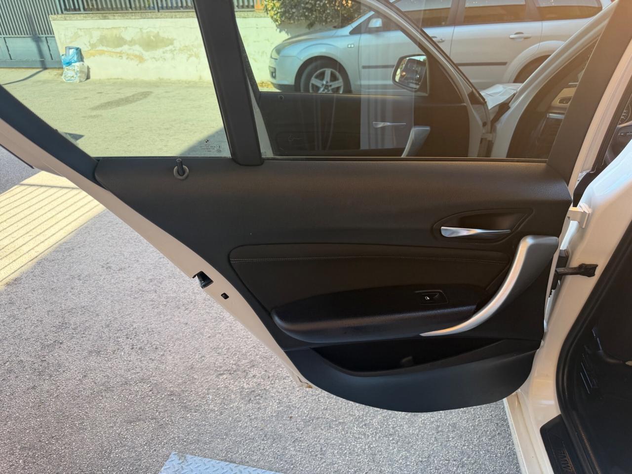 Bmw 118 118d 5p. Msport
