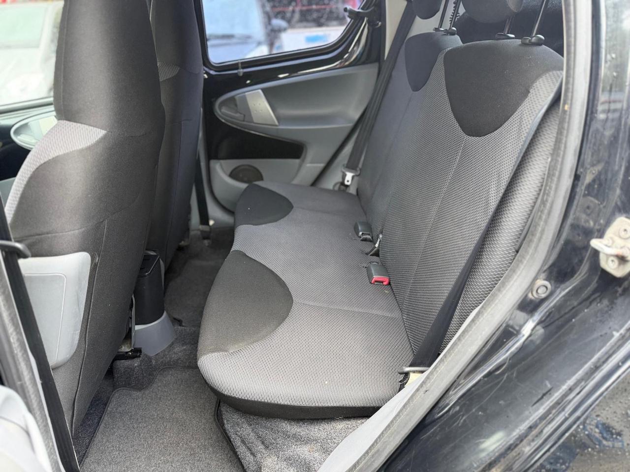 Toyota Aygo 1.0 12V VVT-i 5 porte Sol