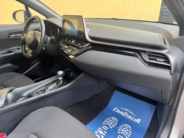 TOYOTA C-HR 1.8 Hybrid E-CVT Business