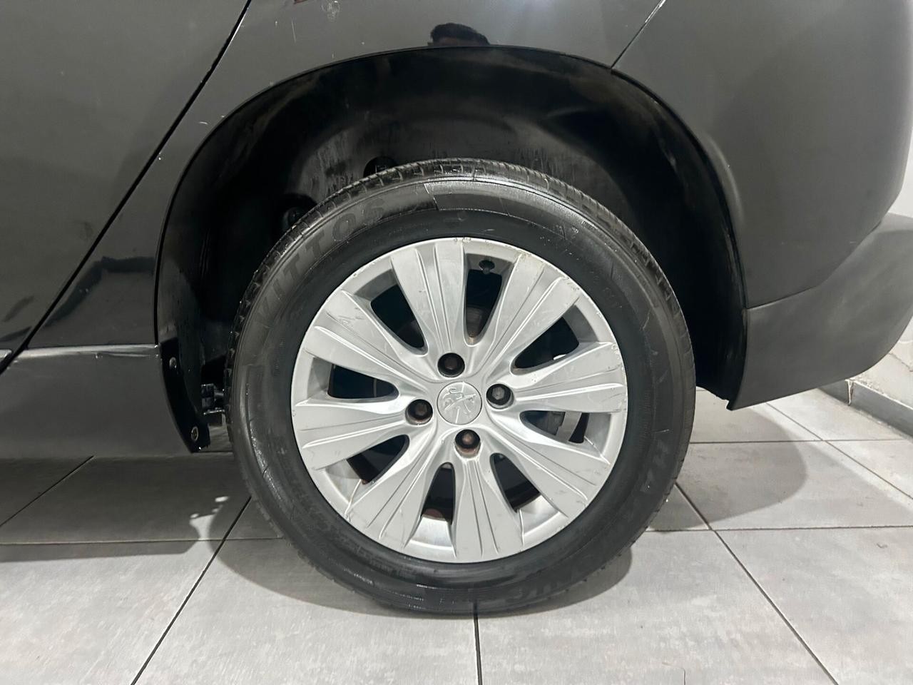 Peugeot 2008 BlueHDi 100 RESTILYNG