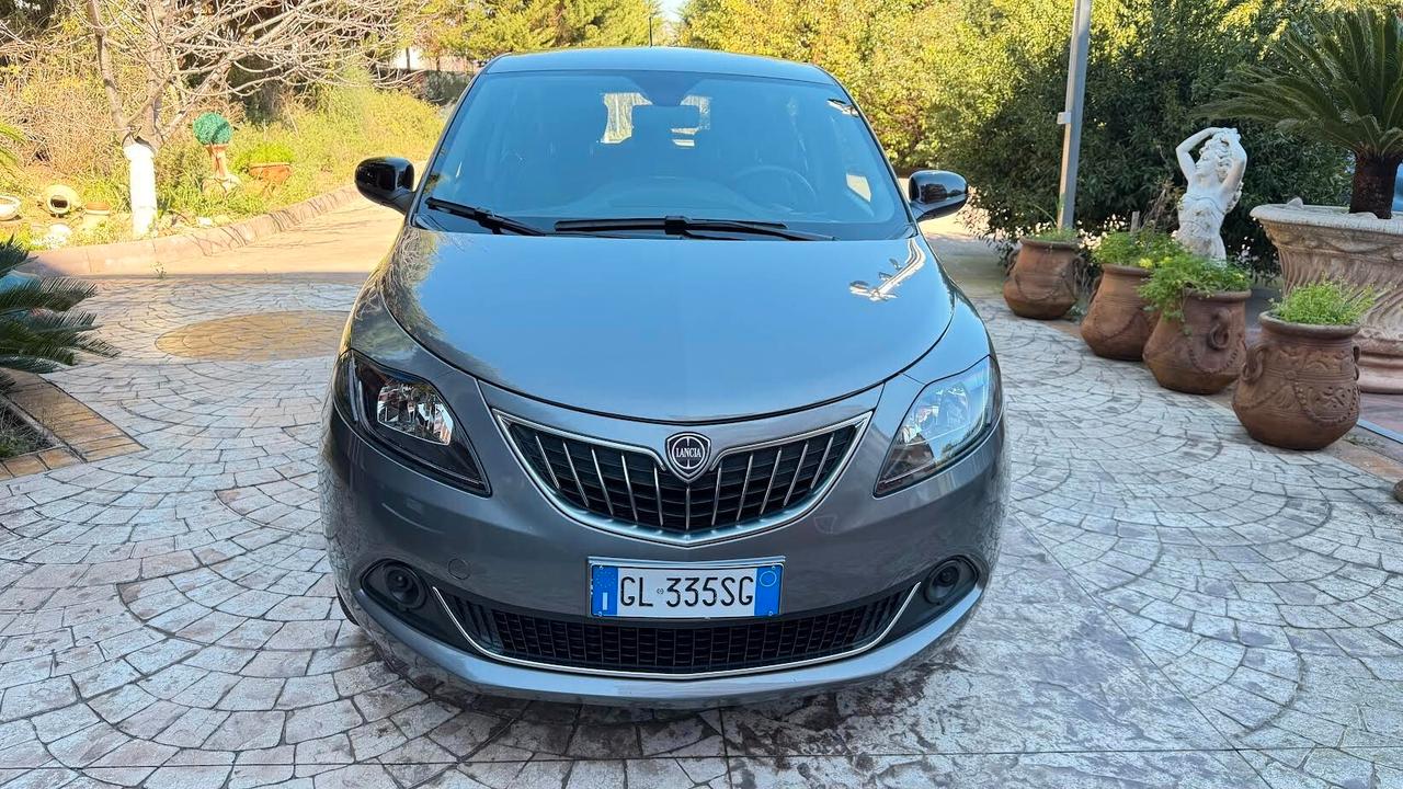 Lancia Ypsilon 1.0 FireFly 5 porte S&S Hybrid Ecochic A. Ferretti