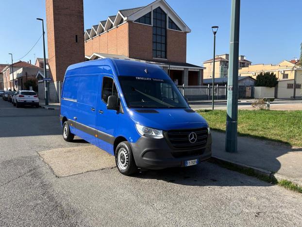 MERCEDES-BENZ Sprinter F39/33 311 CDI FWD TA Fur