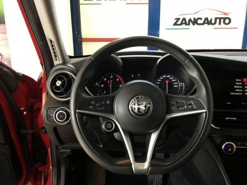 Alfa Romeo Giulia 2.2 Turbodiesel 160 CV AT8 Sport-Tech
