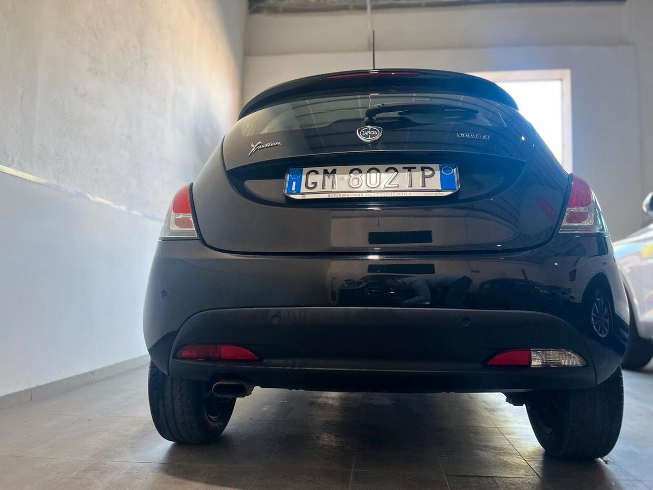 LANCIA YPSILON 1.0 FIREFLY 5 porte Hybrid *GOLD* 2/2023 37MILAKM
