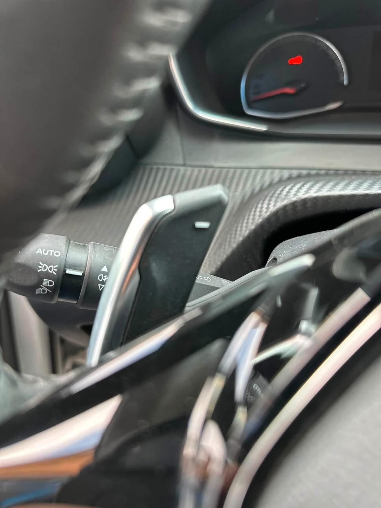 Peugeot 208 1.2 automatica neopatentati