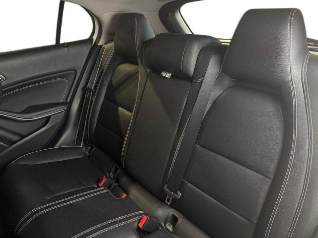 MERCEDES-BENZ GLA 200 d Automatic Premium