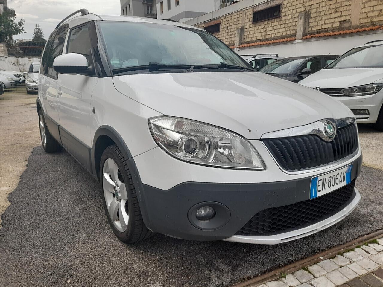 Skoda Roomster 1.2 TSI 86CV Scout