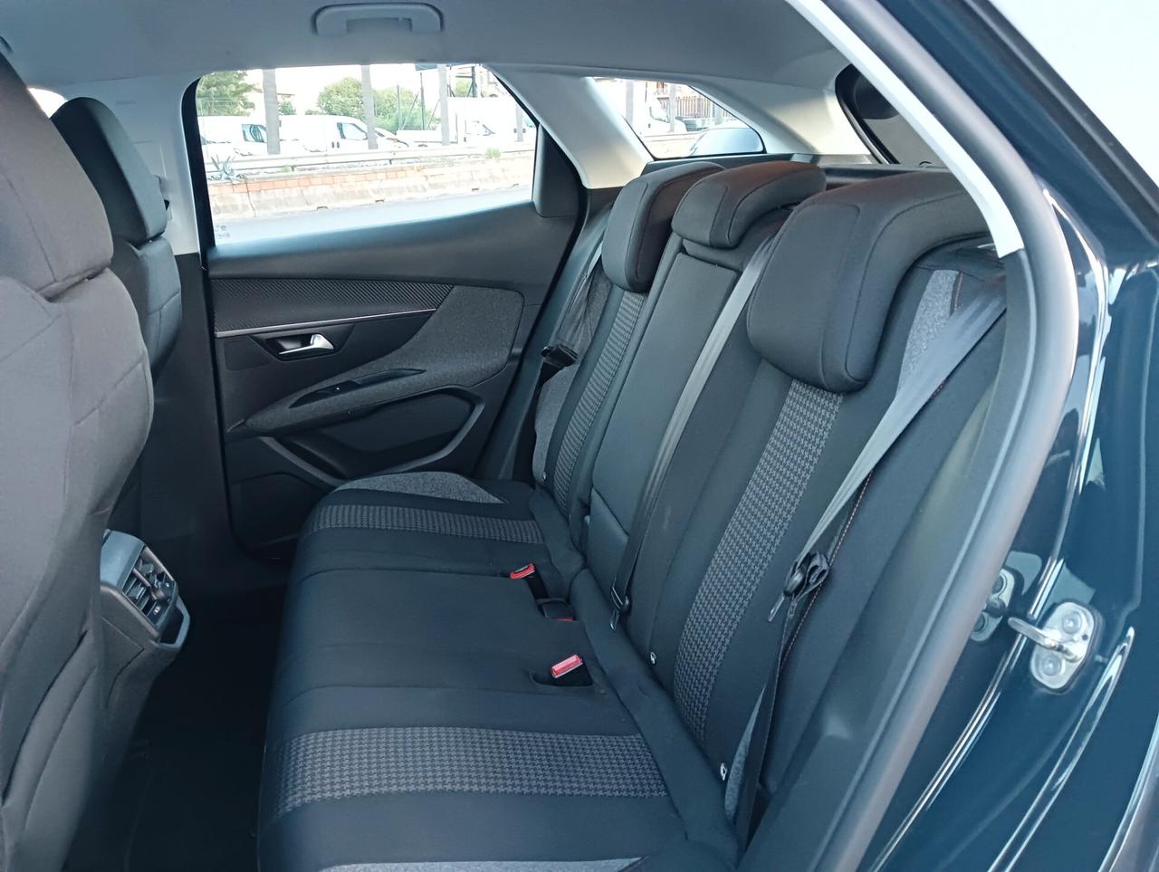 Peugeot 3008 BlueHDi 120 S&S EAT6 Business