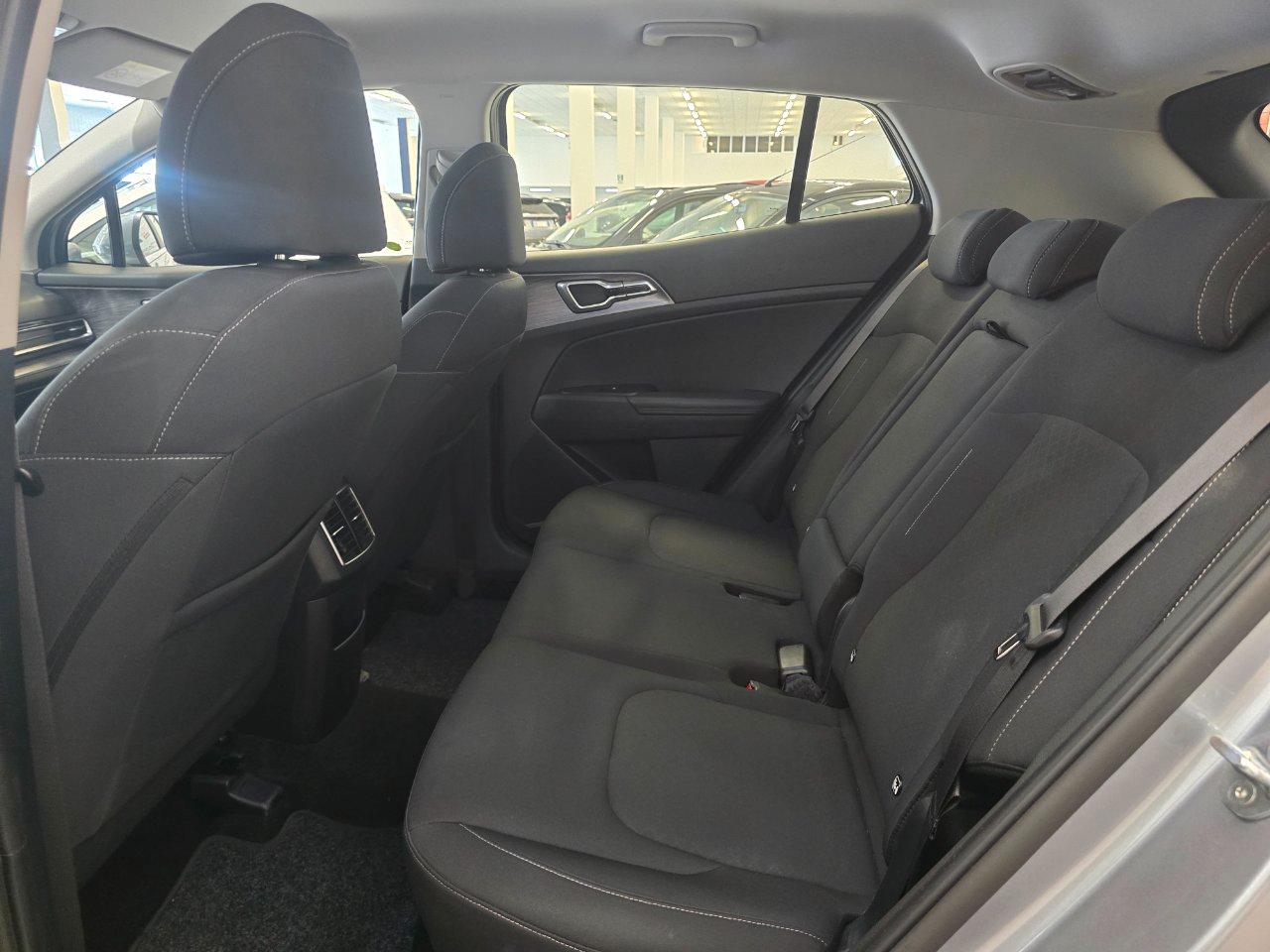 Kia Sportage 1.6 crdi mhev Business mt