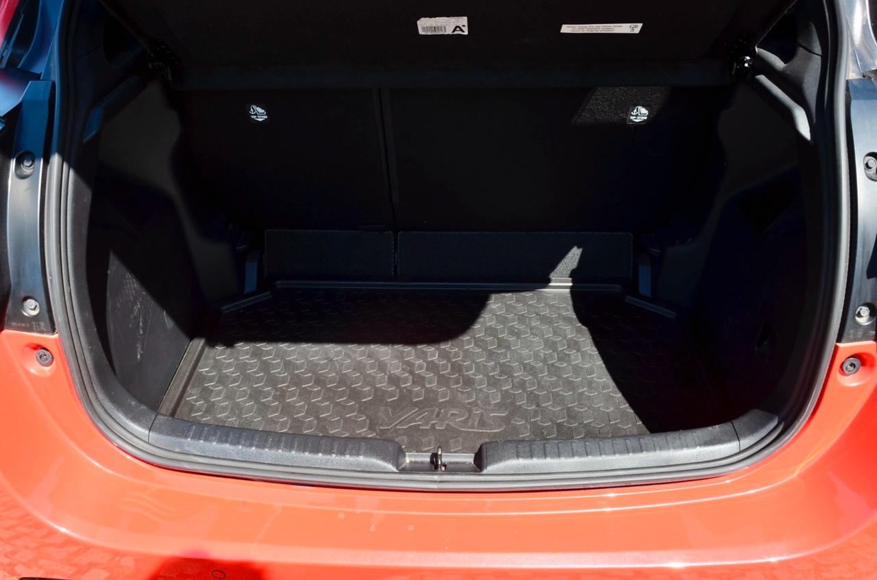 TOYOTA YARIS 1.5h PREMIERE CVT 92cv, SERVICE UFF TOYOTA, UFF ITALIANA, EURO 6D, APPLE ANDROID, NAVI, PERMUTE