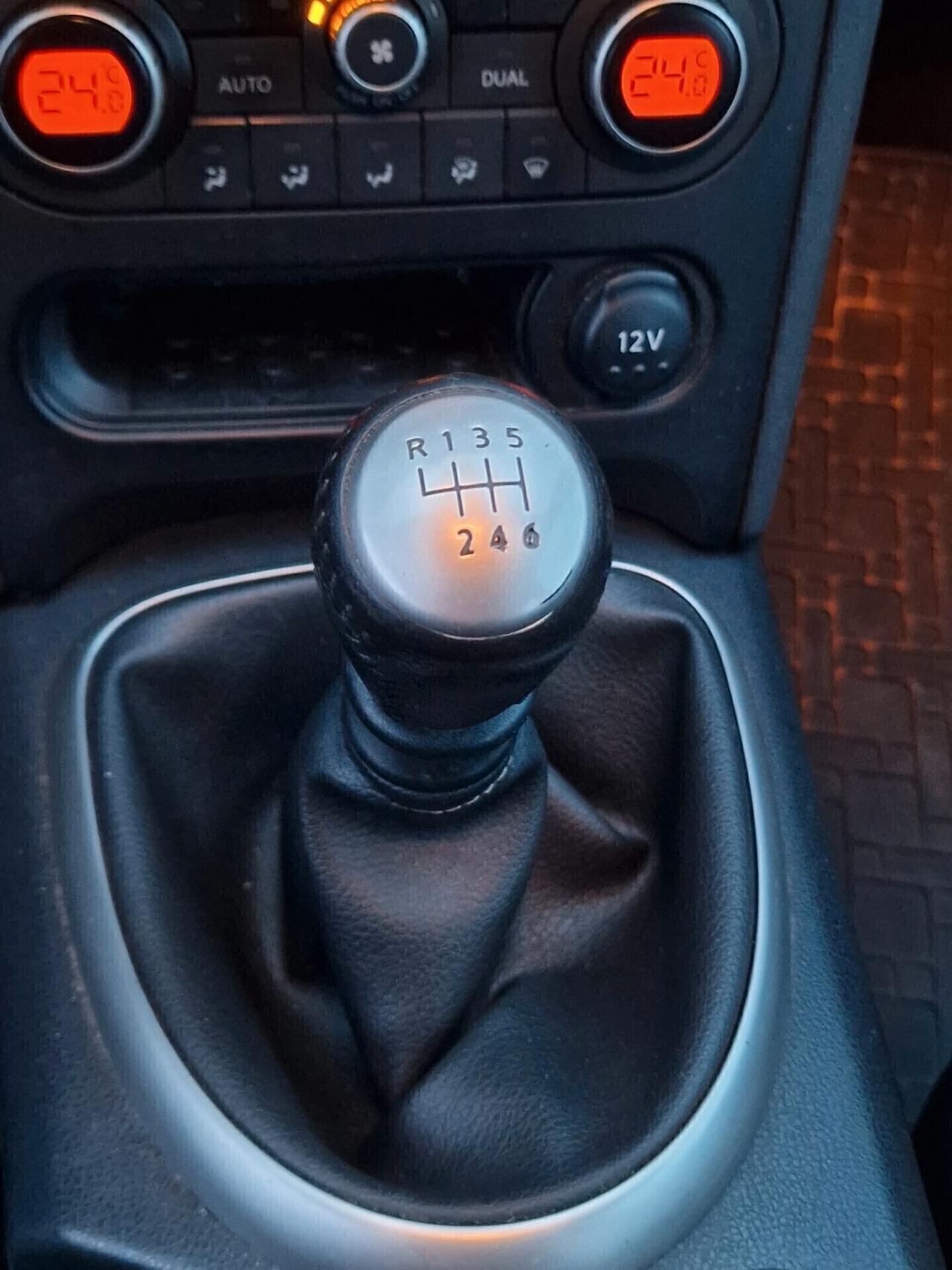 Nissan Qashqai 2.0 dCi DPF Tekna