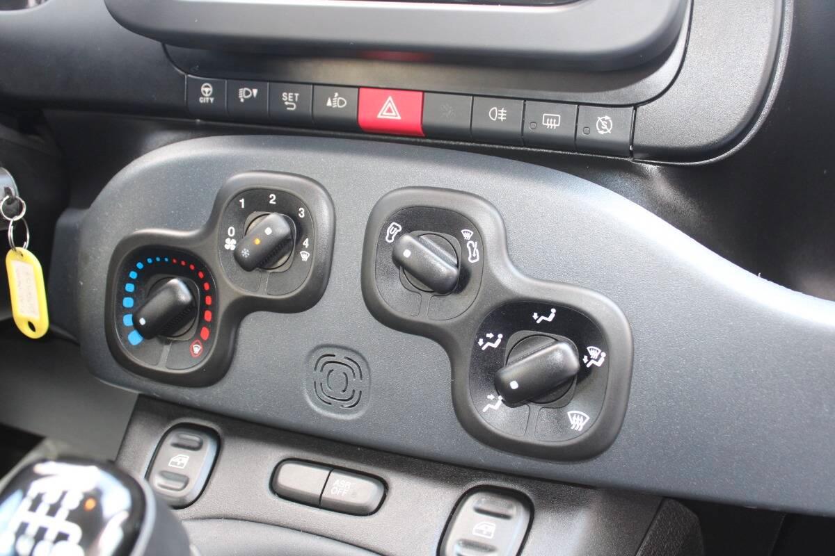 Fiat Panda III 1.0 firefly hybrid City Life s&s 70cv 5p.